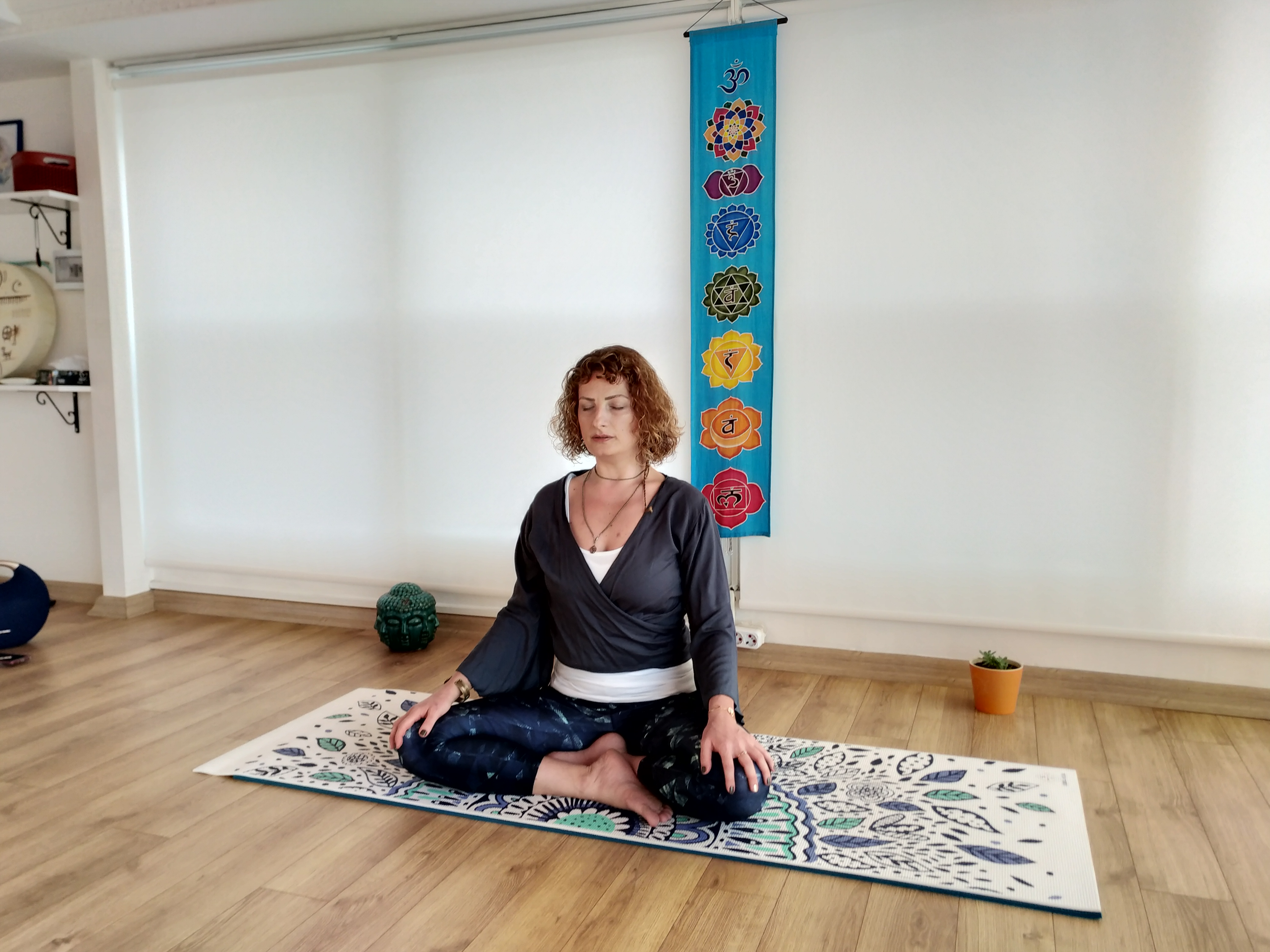 Mavi Yoga St�dyo Dersleri Aysun Ak�ali